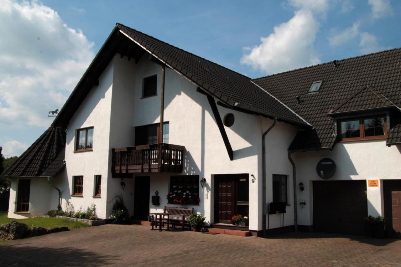 Gaestezimmer Gier Dahlem (Euskirchen) Exterior foto